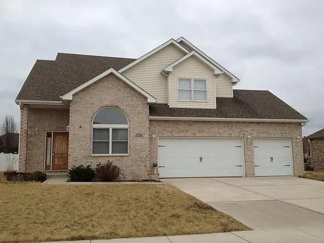 1716 Kingtree Dr photo 1