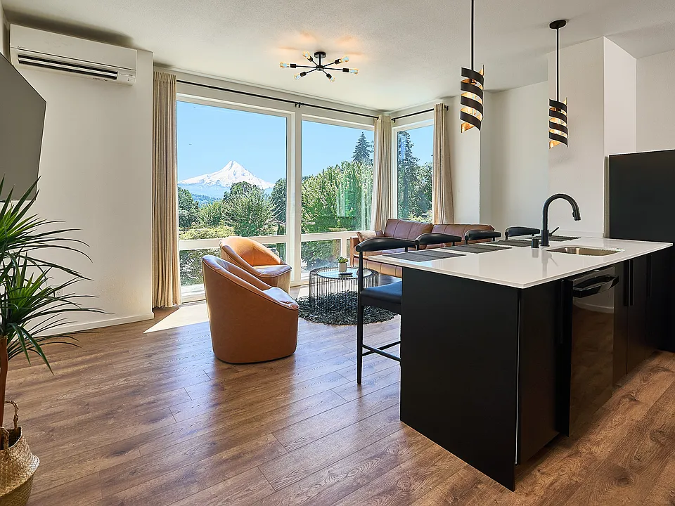 119 W Jewett Blvd #23