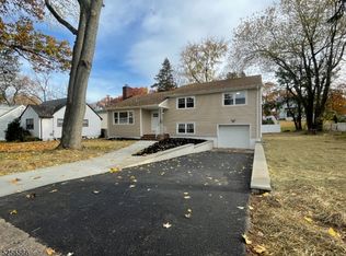 555 Broughton Ave, Bloomfield, NJ 07003