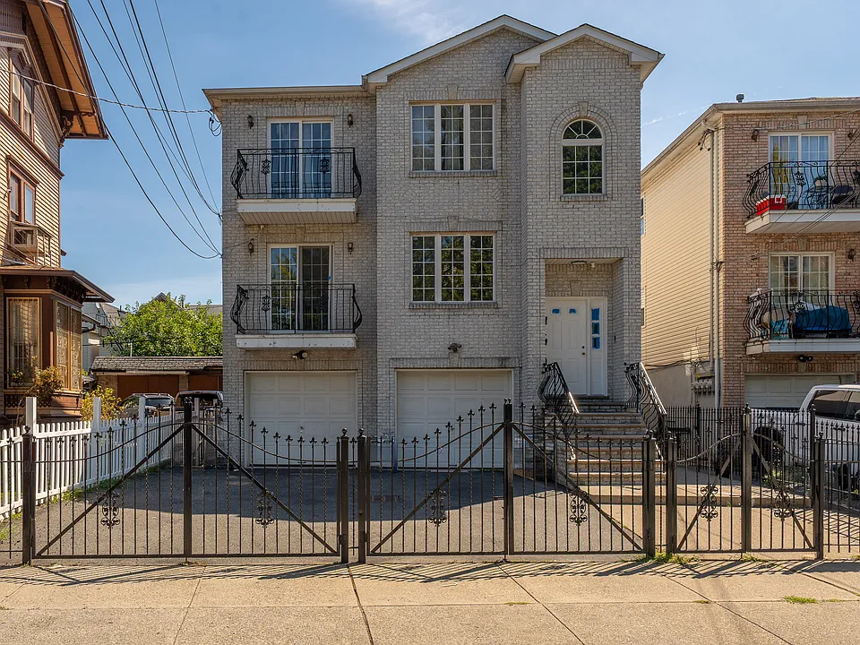 128-130 Lincoln Ave #3