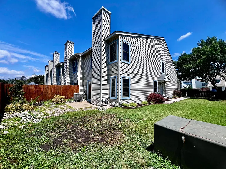 1611 Slidell Ln — Photo 30