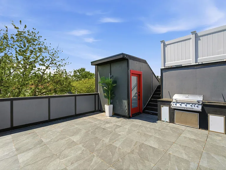 9 Minerva St #2 — Photo 28