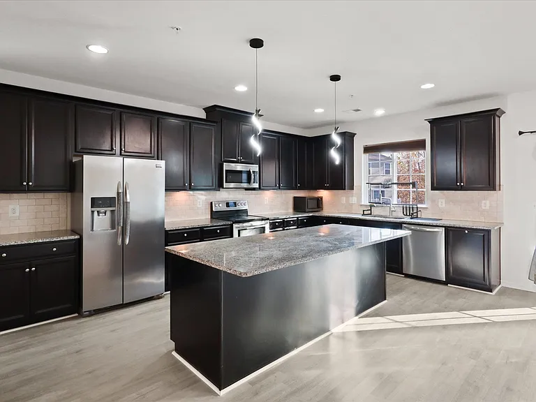 14766 Malloy Ct — Photo 10