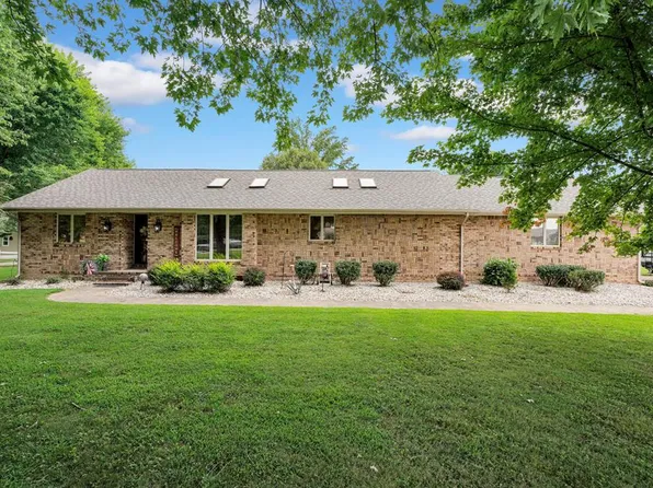 1850 Lakeshore Dr, Madisonville, KY 42431