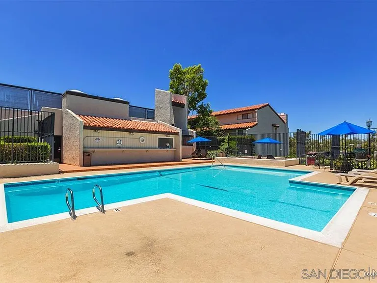 2501 Navarra Dr #114 — Photo 21