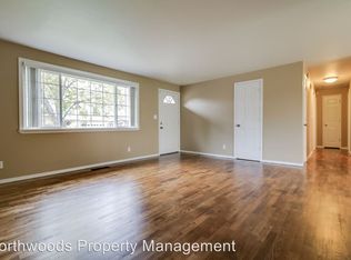 1481 Fairview Dr, Springfield, OR 97477