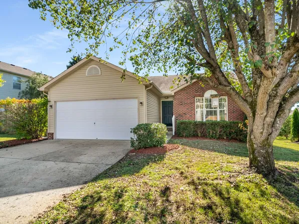 120 Sumner Meadows Ln, Hendersonville, TN 37075