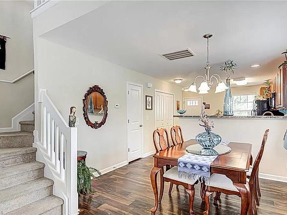 3rd image of 522 Song Sparrow Ln