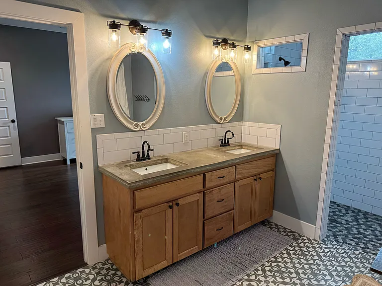 914 Bear Springs Trl — Photo 46