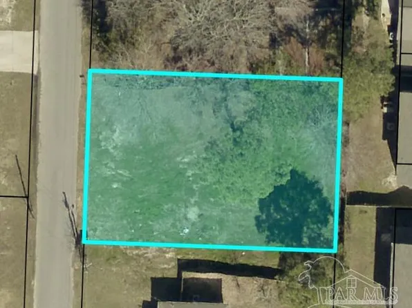 2236 Janet St, Navarre, FL 32566