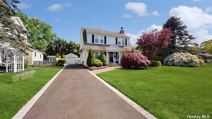 8 Nelson Court, Blue Point, NY 11715 Zillow