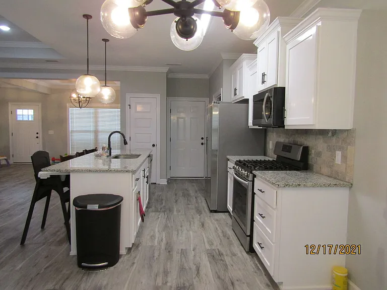 212 Savannah Dr — Photo 5