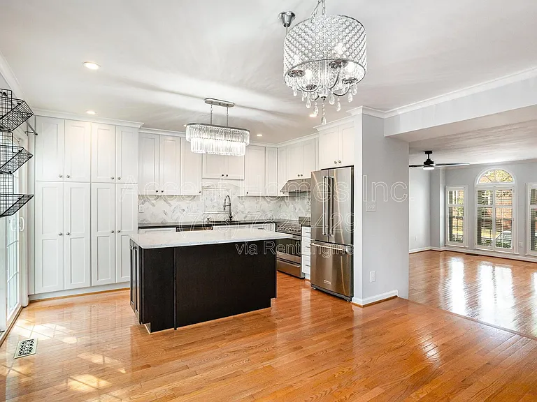 6107 Summer Park Ln — Photo 6