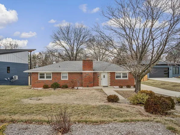 111 Park Dr, Edwardsville, IL 62025