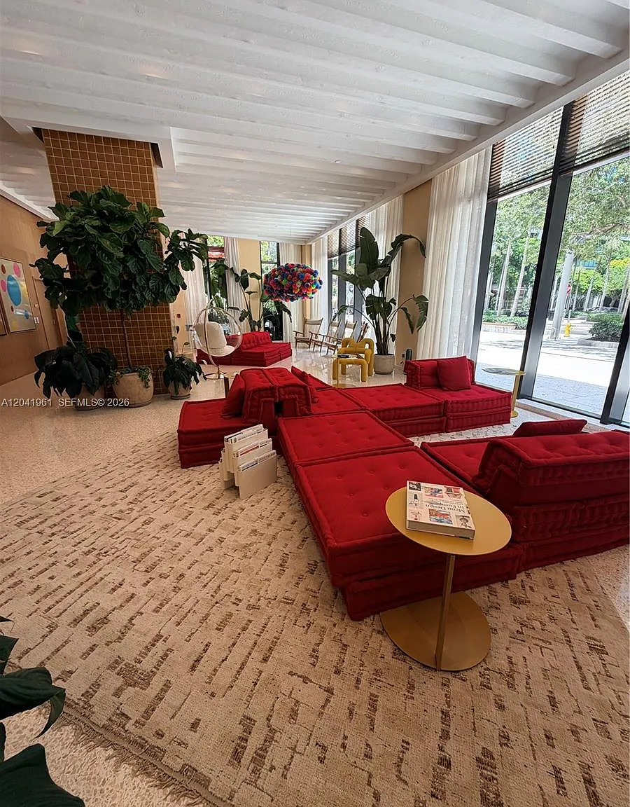 Standard Residences — Photo 3