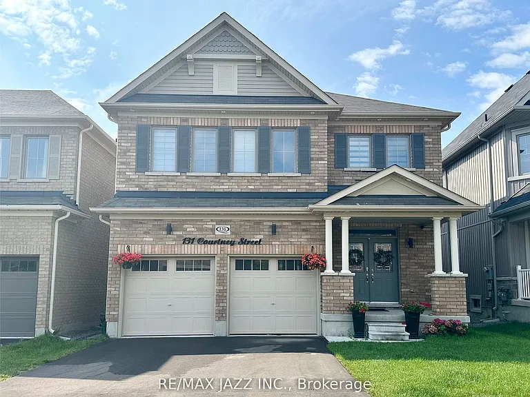 131 Courtney St — Photo 1