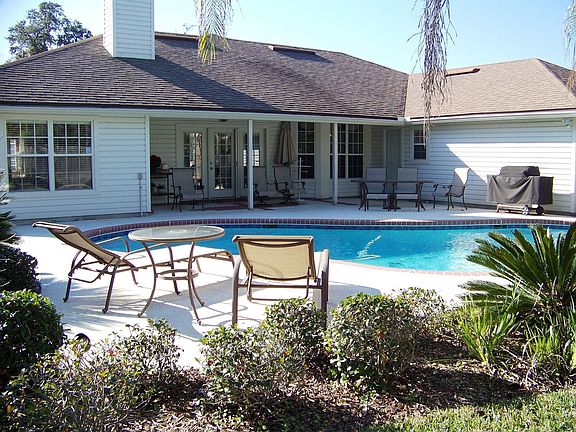 Large Covered Lanai