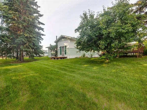 5317 W 52nd St, Lacombe County, AB T0B 3C0