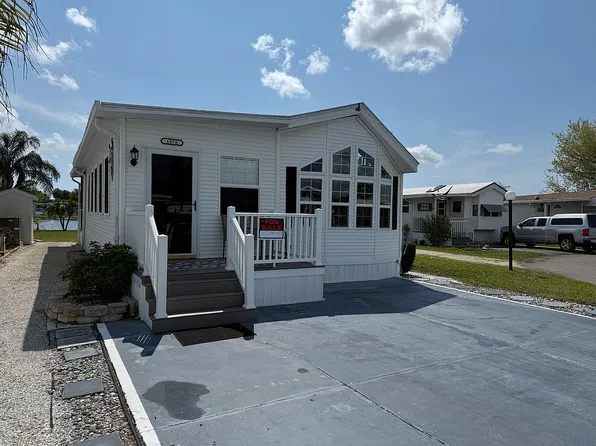800 Kay Rd NE #1076, Bradenton, FL 34212