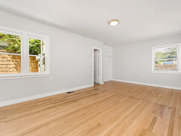 553 N. Pine St. — Photo 14