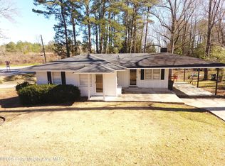 721 Woodland Rd, Alexander City, AL 35010