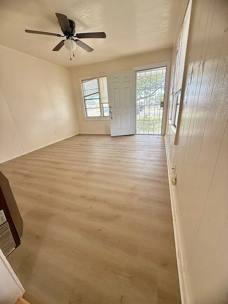 1 bed, 1.0 bath, 552 sqft, $900 — Photo 2