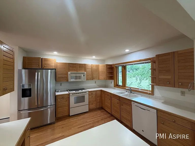 1940 Tincup Ct — Photo 7