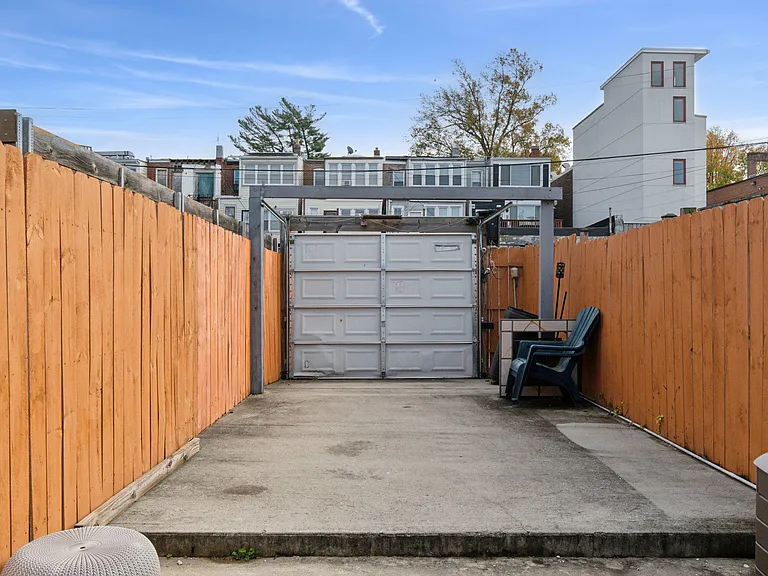 2241 Prout St SE — Photo 20