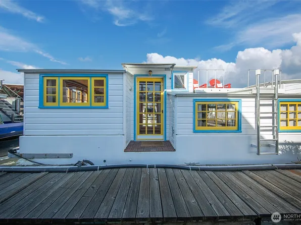 1080 W Ewing Place #W-14, Seattle, WA 98119