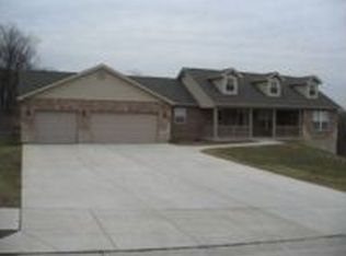 3208 Echo Lake Dr, Eureka, MO