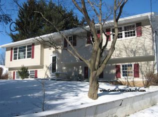 3 Woodglen Dr, New City, NY 10956