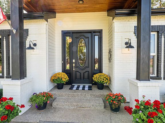 3rd image of 21411 N Spotted Rd