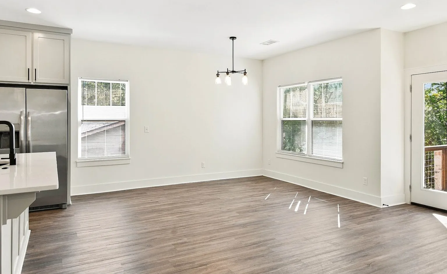 215 E Center St Duplex — Photo 4
