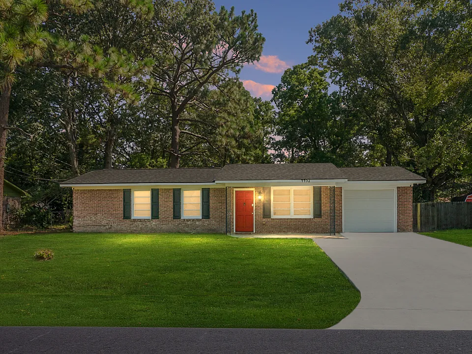 4452 Garwood Dr