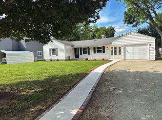 515 E Franklin St, Paxton, IL 60957