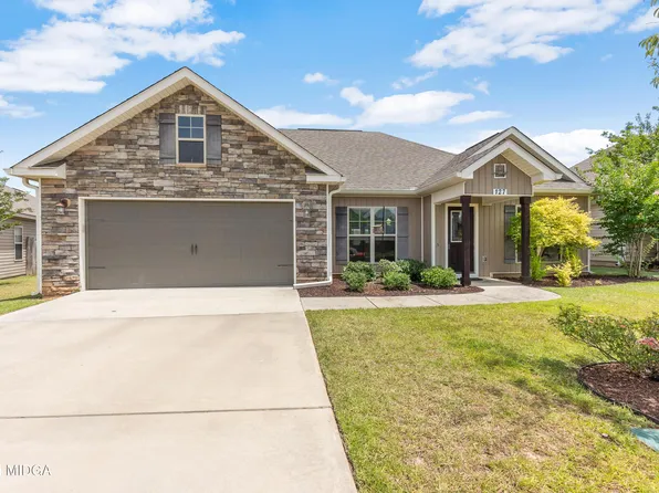 127 Savannah Ln, Bonaire, GA 31005