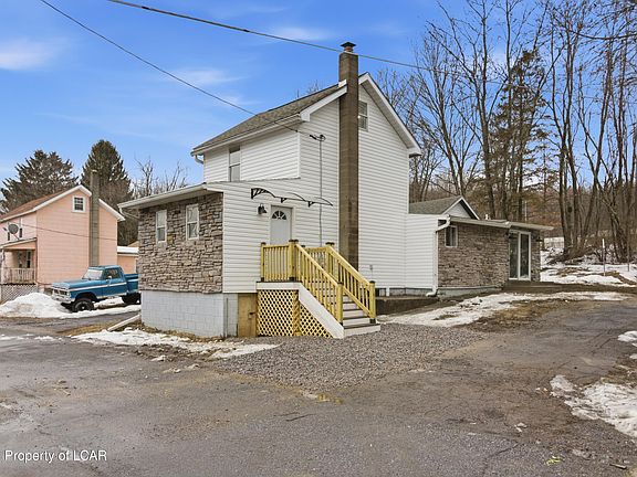 3rd image of 225 Ebervale Rd