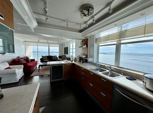 800 Claughton Island Dr APT 2205, Miami, FL 33131