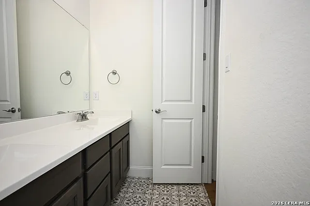 1438 Oaklawn Dr — Photo 26