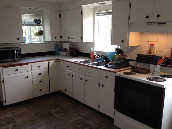 5th image of 2657 E 33rd Ave