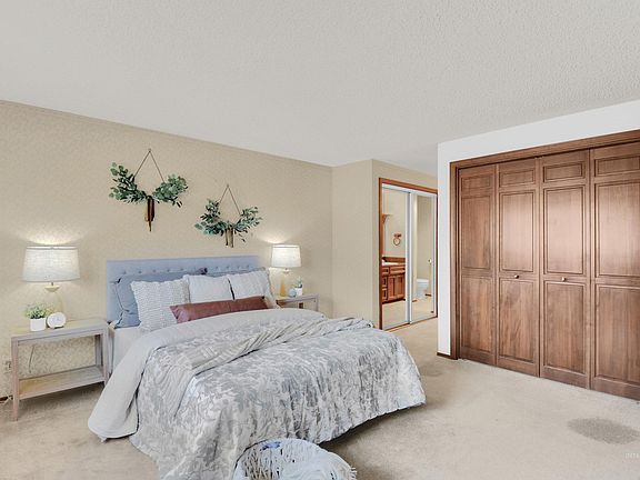 4th image of 1238 N Eagle Hills Way