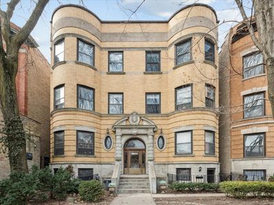 4028 N Sheridan Rd APT 1R, Chicago, IL, 60613