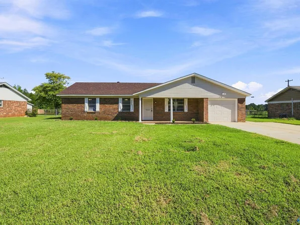 1514 Douthit St SW, Decatur, AL 35601