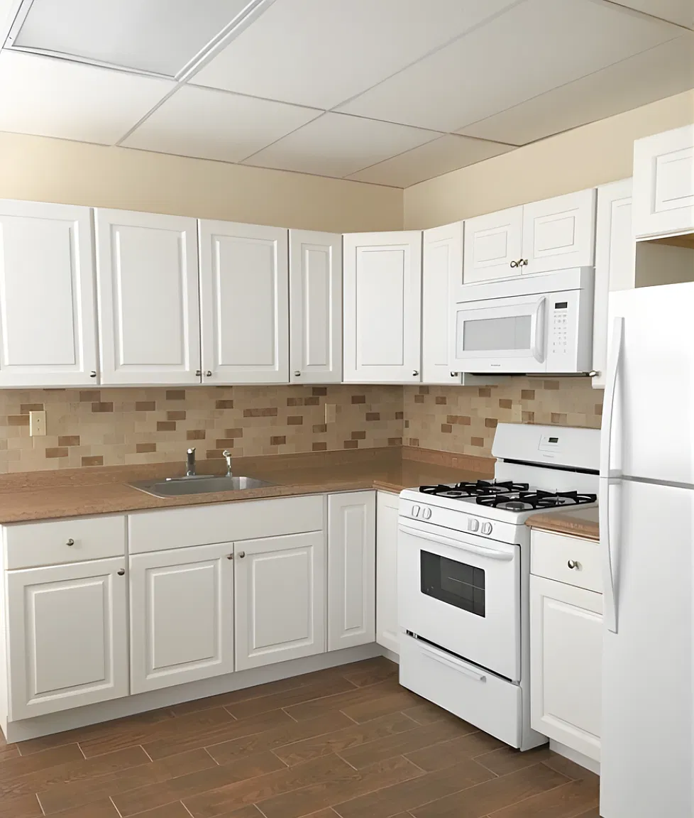 2 bed, 850 sqft, $2,200 — Photo 2