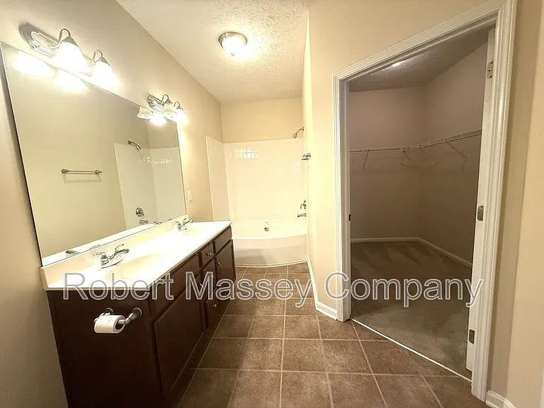 9400 Clubview Dr #101 — Photo 16