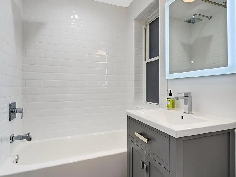 3243 N Damen Ave #2 — Photo 14
