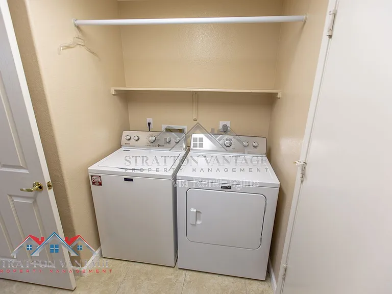 6152 W Irma Ln — Photo 23