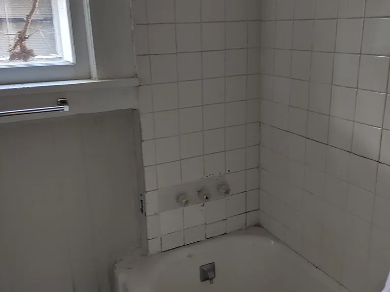 660 Merrick St — Photo 10