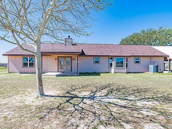 2nd image of 914 Ridge Ln