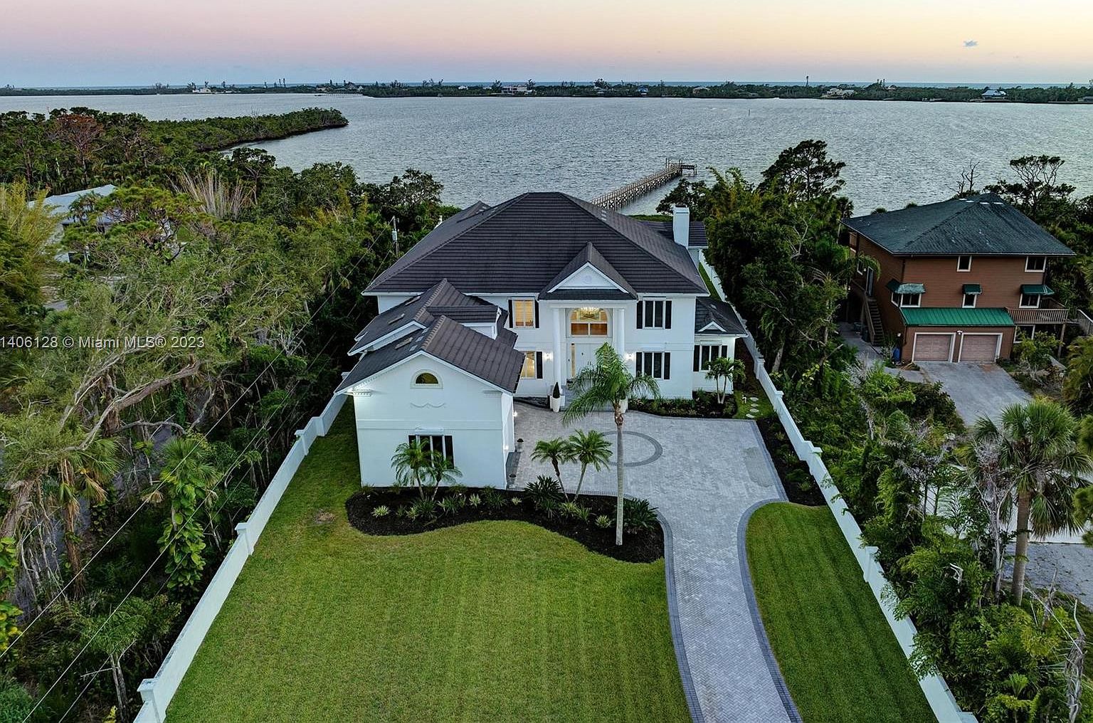 1081 Bayshore Dr, Englewood, FL 34223 Zillow